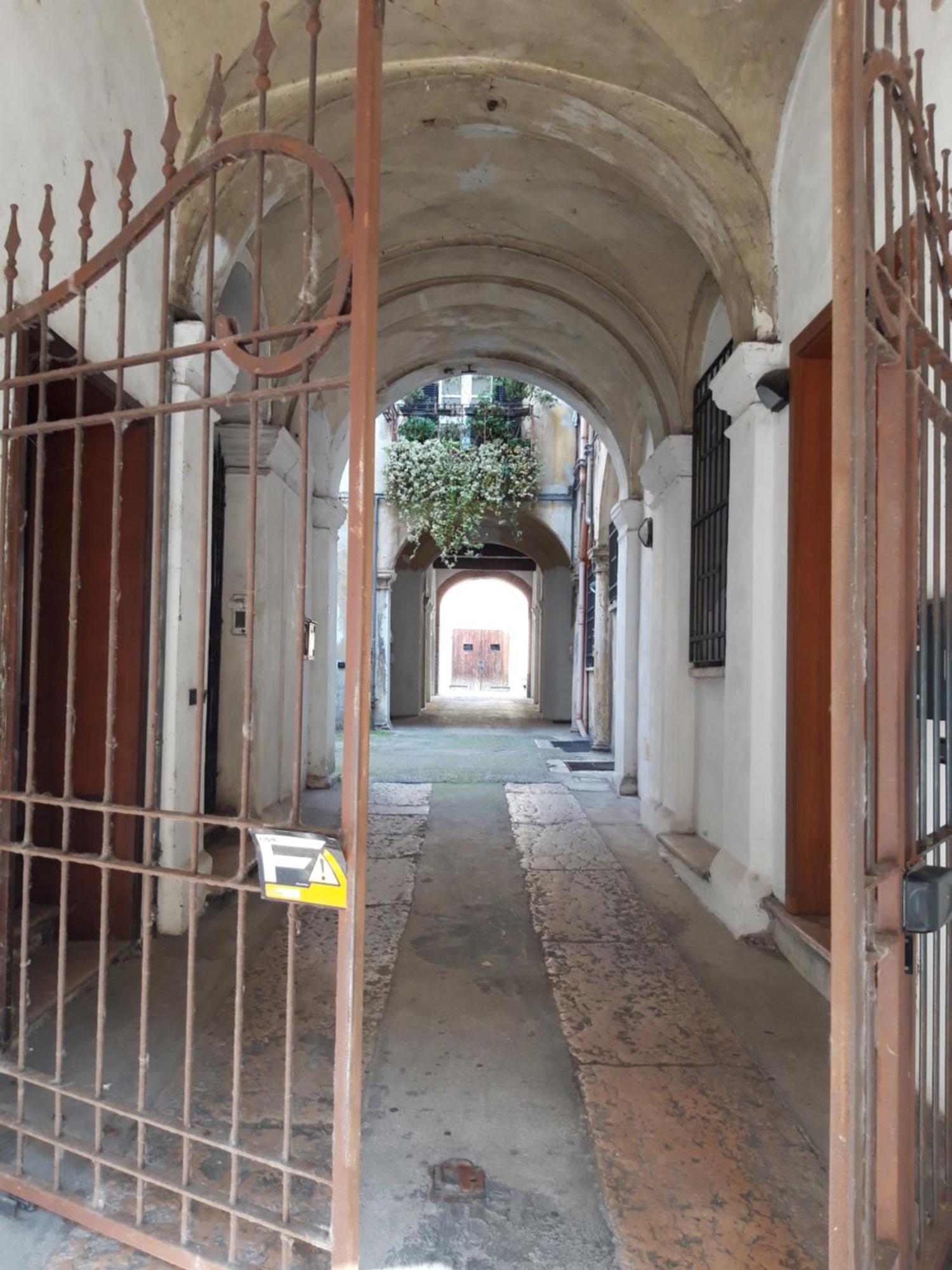 Foodwineart Apartment Mantova Exterior photo